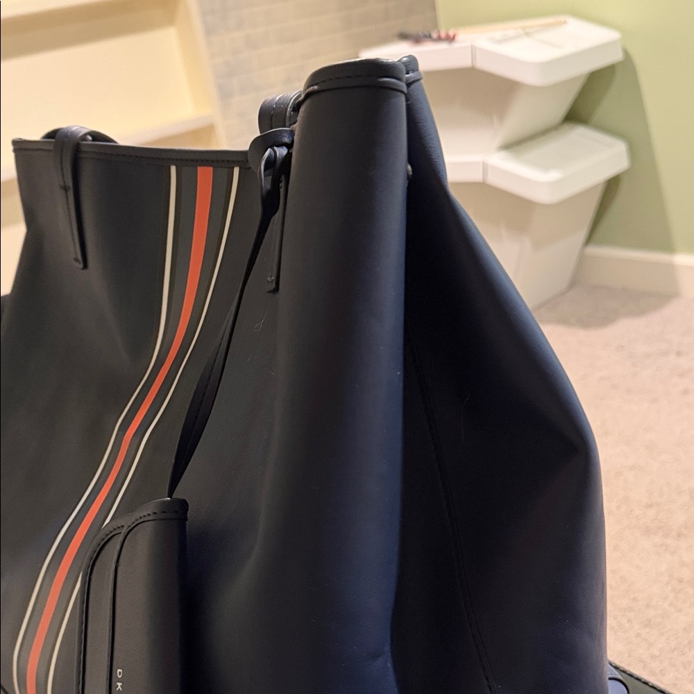 DKNY Bradee Navy Blue Striped Tote Bag with ID Card Holder Wristlet - Picture 3 of 3